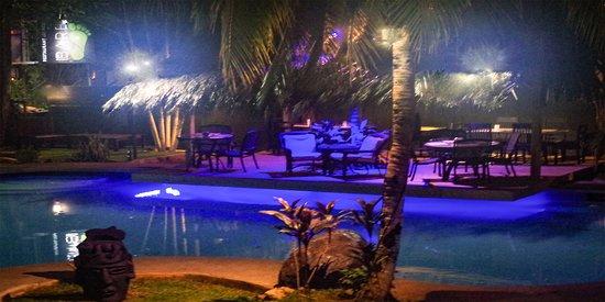 Barefoot Restaurant Lounge